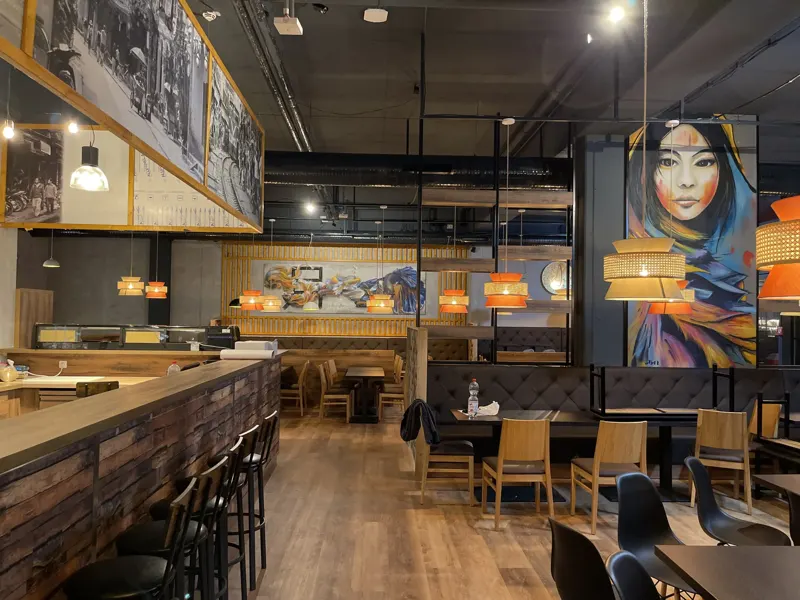 Asia Moon – Bar und Gastraum